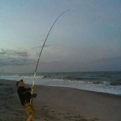 Akios Airtorque 435 Surf Rod 14ft 5in 3 Piece 100-220 Gram